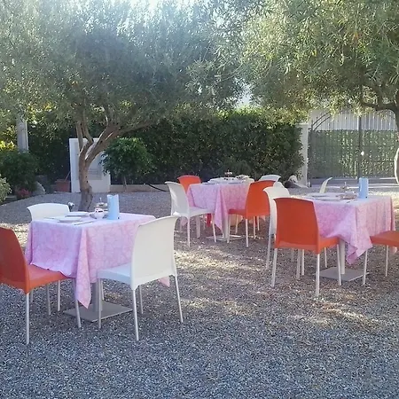 Il Giardino Di Zefiro Bed & Breakfast 3*