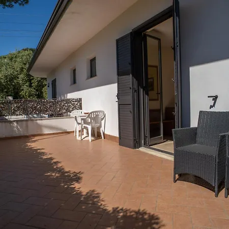 Bed & Breakfast Il Giardino Di Zefiro Gioiosa Marea